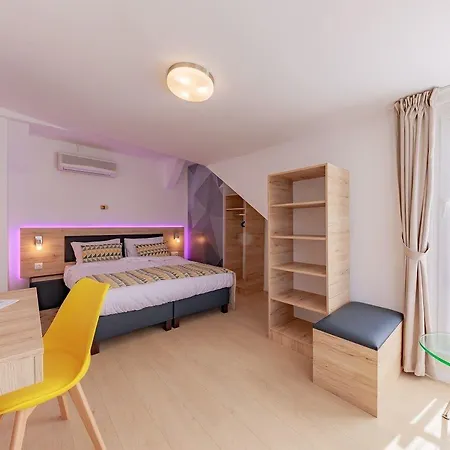 Christina בודפשט