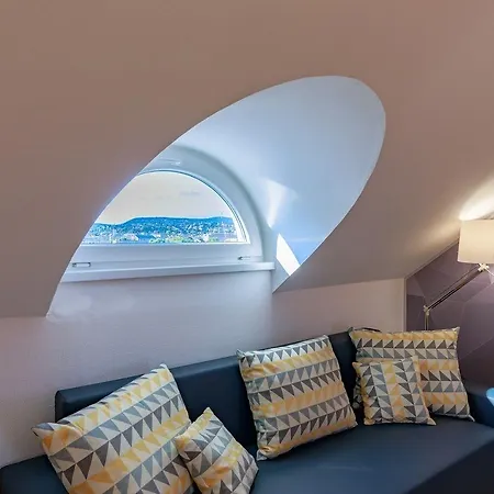 Christina 3* בודפשט