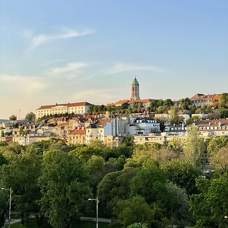 Christina מלון בודפשט