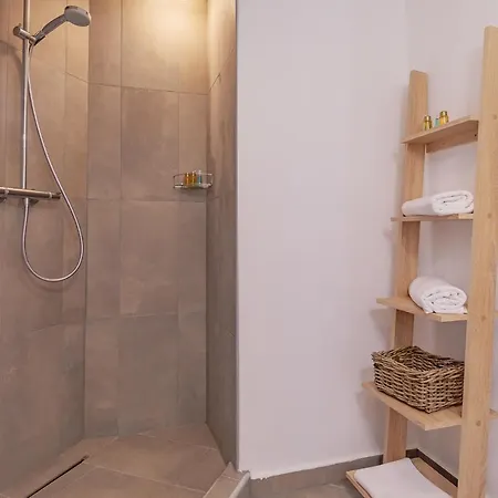 Christina Hotel 3*