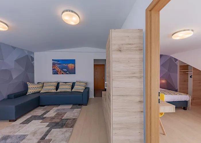 Hotel Christina 3*