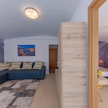 Hotel Christina 3*