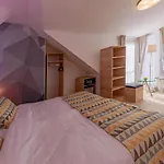 Hotel Christina Budapest